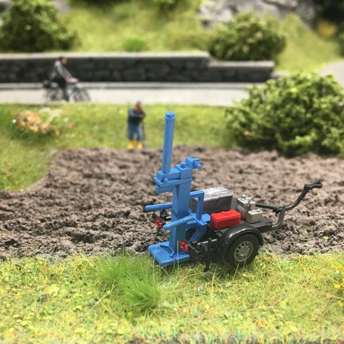 Remorque avec fendeuse de bûches-HO 1/87-BUSCH 59968 | Condition: Neuf