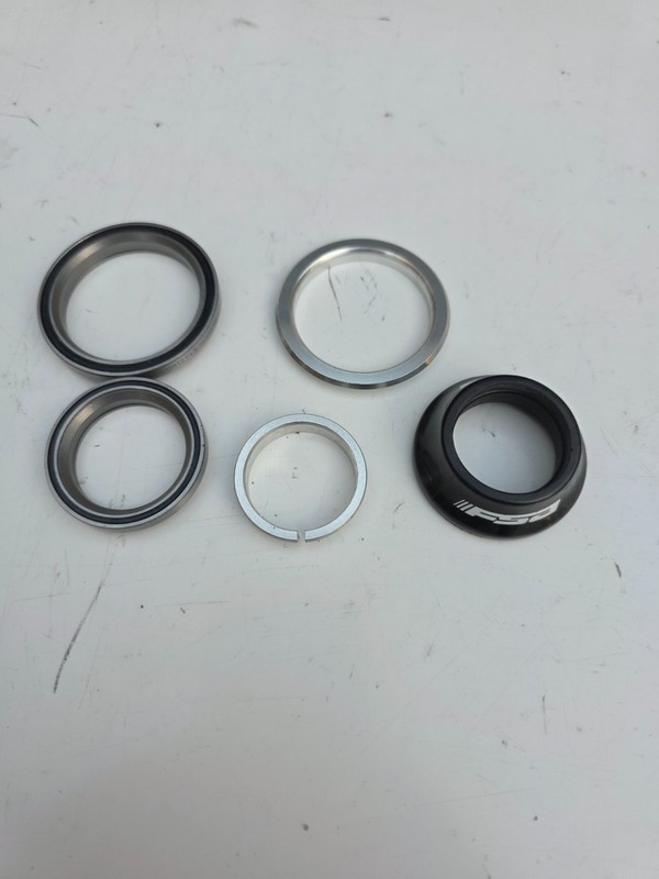 FSA Orbit 1.5"/1 1/8" Carbon Tapered Headset, Integrate Headset, Brand New!!!