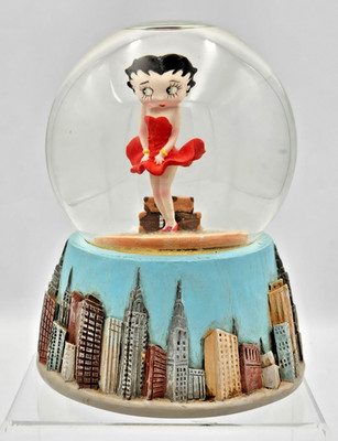 1995 Vandor Betty Boop Snow Globe NYC Skyline Musical w Box I Wanna Be Loved