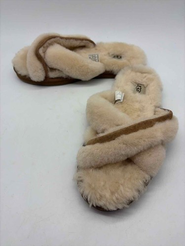Pre-Owned UGG Ivory Size 8 Shearling Slippers