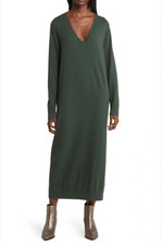 TREASURE & BOND Long Sleeve V-neck Midi Sweater Dress In Green Wood Medium