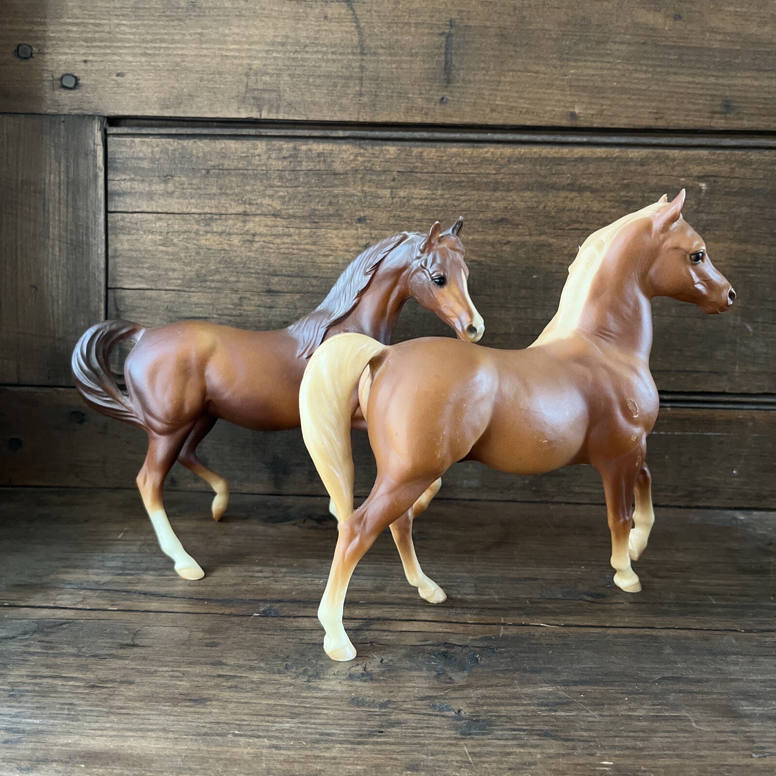 Breyer Classic Size Arabian Family Mare & Stallion Chestnut Sorrel Brown