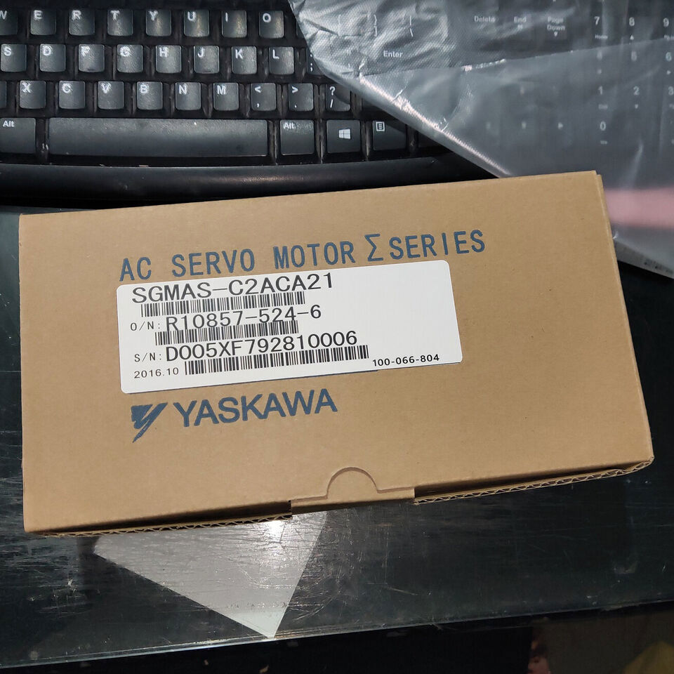 One New Yaskawa SGMAS-C2ACA21 Servo Motor SGMASC2ACA21 One New Yaskawa SGMAS-C2ACA21 Servo Motor SGMASC2ACA21