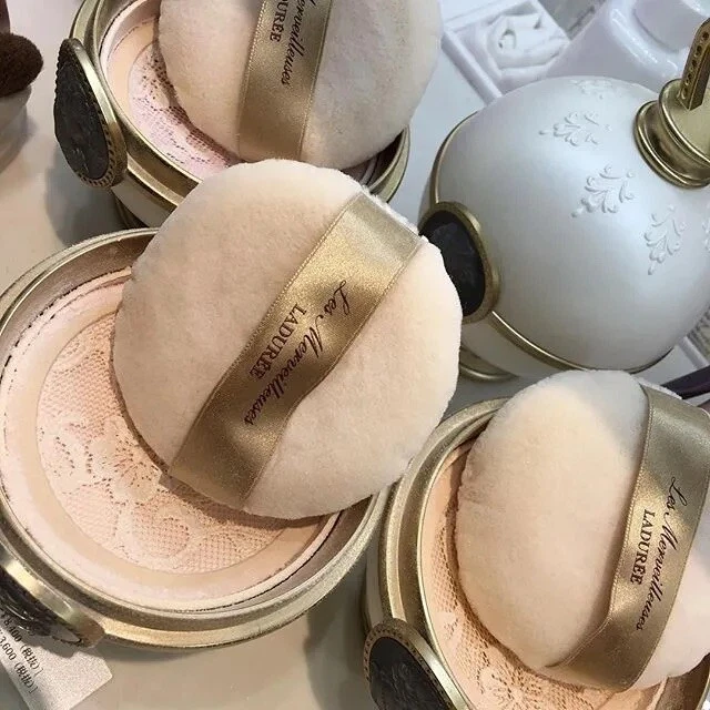 Les Merveilleuses LADUREE Belleza POLVO FACIAL SOPLO Esponja de Maquillaje Cosmético Foto 4 de 4