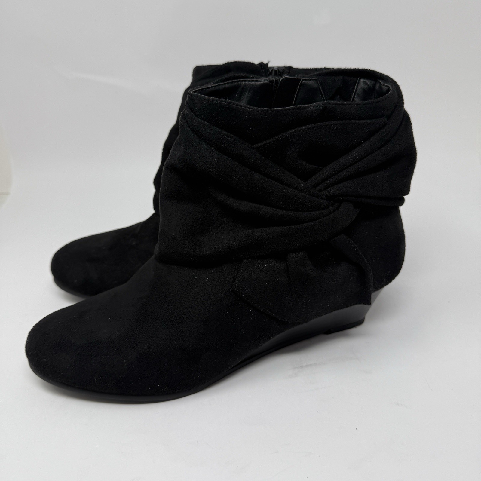 Comfortview Ankle Boot Womens Size 9W The Inez Bootie Low Heel Wedge Faux Suede