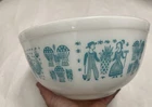 Pyrex -vintage mixing bowl. "Amish Butterprint" pattern-Rare 2 1/2 qt #403