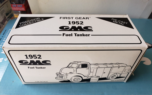 First Gear GMC 1952 Fuel Tanker Mobil Lubrication DieCast 1:34 Scale 19-1230 1st - Picture 10 of 17