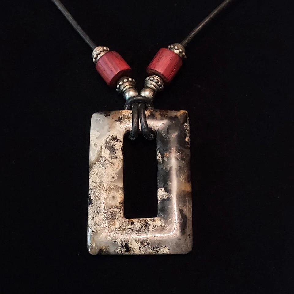 joyería, collar, ágata rectángulo con correa de cuero, hecho a mano en Idaho EE. UU. Foto 2 de 4