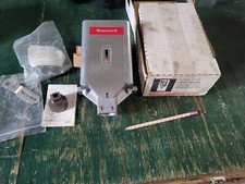 Honeywell Q618A 1032   Valve Linkage