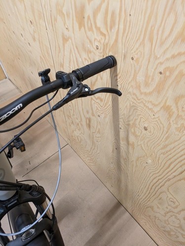 Bici elettrica ibrida Peddle Pro - Foto 5 di 24