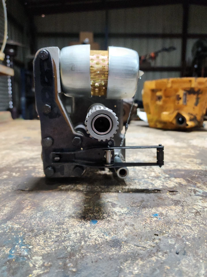 1684583M92 535087M91 BOMBA HIDRÁULICA A/M NUEVA MASSEY FERGUSON 135/165/175/235/245 Foto 3 de 4