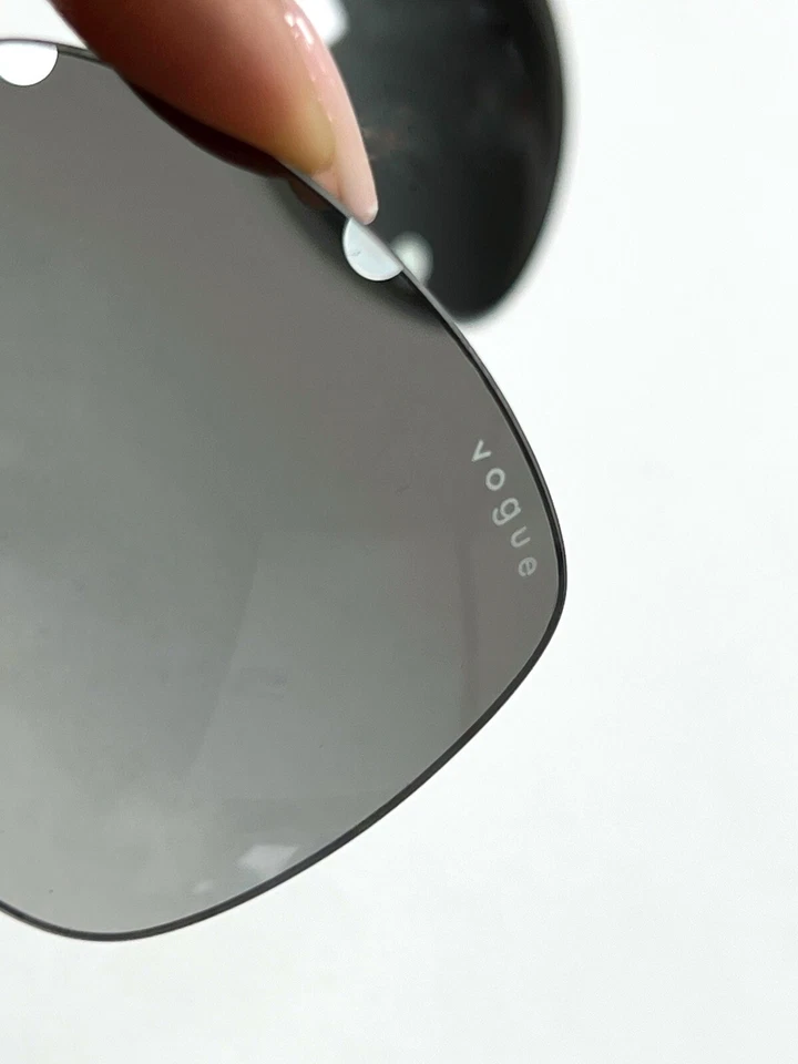 New Vogue Replacement Lenses VO2843 Gray Gradient 56mm Authentic Foto 3 de 4