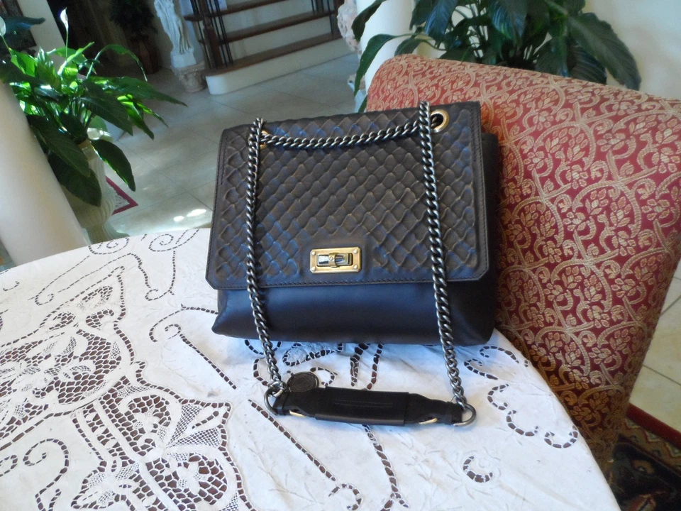 Bolso de hombro Lanvin negro acolchado/cuero liso con detalle de cadena de metal armado Foto 2 de 4