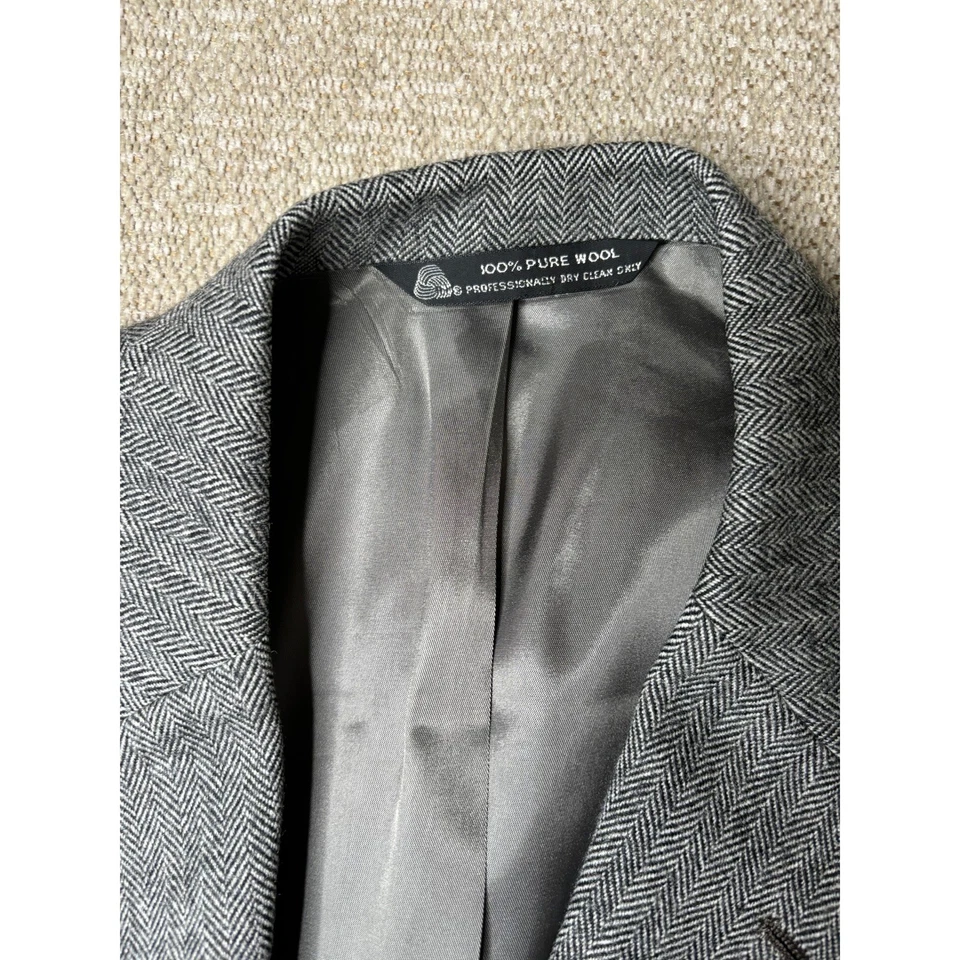 J.S. A. Bank Pure Wool Herringbone Blazer Sport Coat Menswear - Image 2 of 4