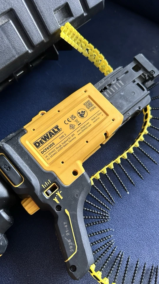 DeWALT Drywall Brushless Chain Screwdriver DCF620D2K - Image 4 of 4