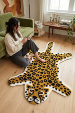 Handmade Leopard Print Wool Rug - Tufted Anim...