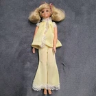 Vtg Barbie Cute Living Fluff #1143 Skipper 's friend 1971 Clone Yellow Outfit