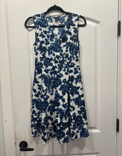 Tommy Hilfiger Floral A-Line Knee Dress Women's 4 Blue White V-Neck Sleeveless