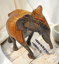 Antigua estatuilla de elefante de madera original antigua muy fina tallada a mano pintada