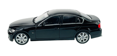 ⁠絶版当時物　未開封 WELLY 1/24  330i E90 ブラック⁠ WELLY BMW 330i E90 BLACK 1:24 DIE CAST METAL MODEL NEW IN BOX 18cm
