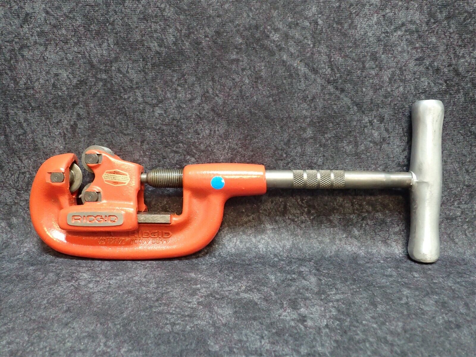 32810 Ridgid Model 1-A Heavy Duty Red Pipe Cutter 1/8" to 1-1/4" (3-32mm)