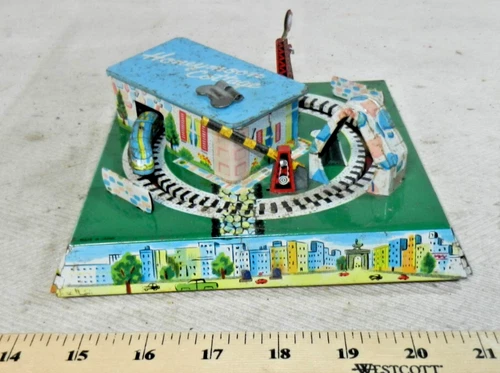 Marx Tin Litho Honeymoon Cottage Windup Mechanical Train Vintage 1966 Japan