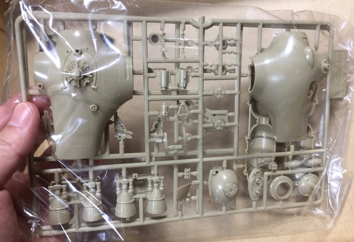 SF3D S.F.3.D ORIGINAL KRACHENVOGEL 1/20 NITTO MODEL KIT Maschinen