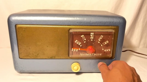 Radio d'epoca a valvole Northern Electric modello 5200 funzionante!! *Vedi video* - Video 1 di 1