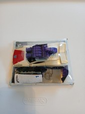 transformers combiner wars Breakdown. Complete With Instructions.