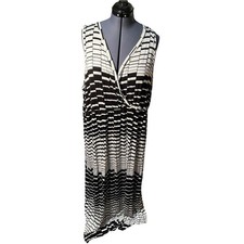 Lane Bryant Women's Plus Size 26/28 Sleeveless Faux Wrap Midi Dress Black White
