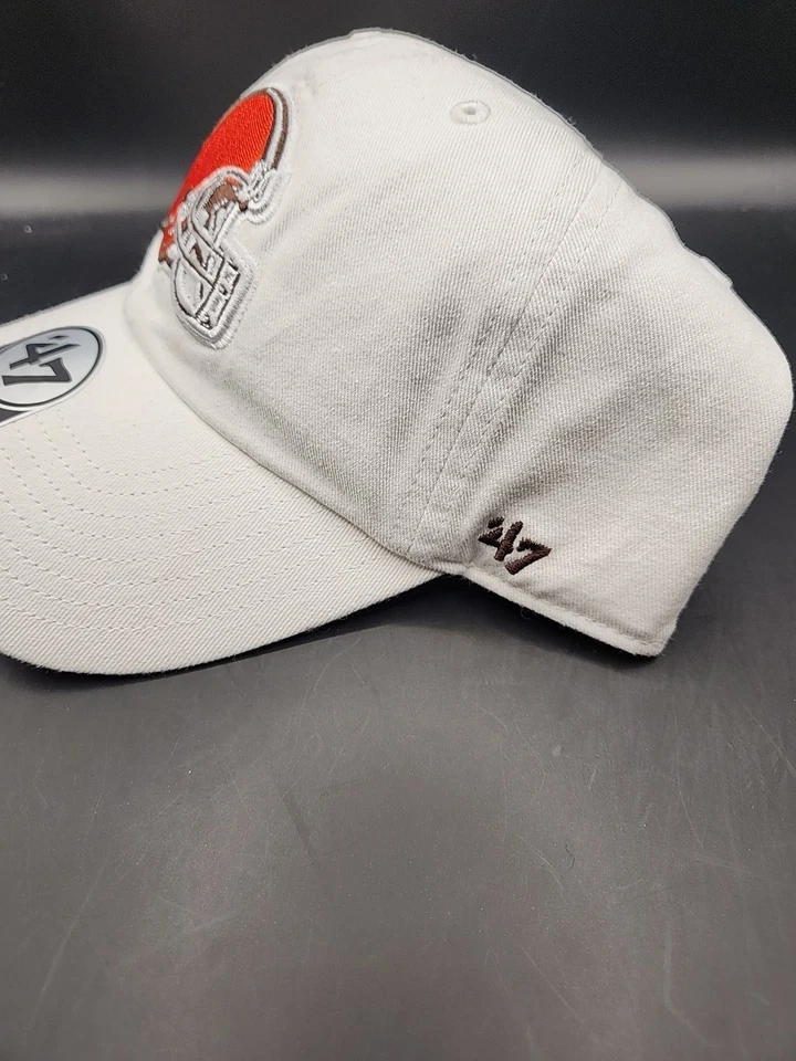 Gorra ajustable blanca Cleveland Browns '47 de limpieza NFL NUEVA CON ETIQUETAS OSFA Foto 3 de 4