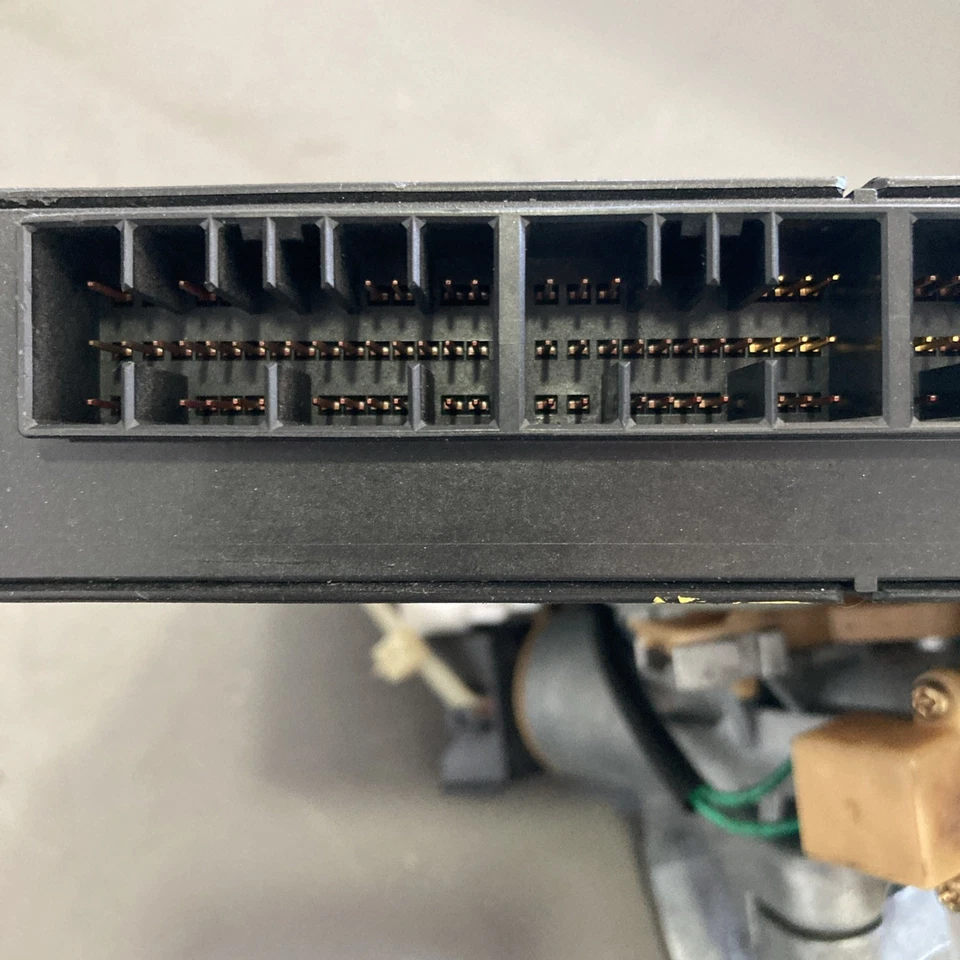 2002 Mitsubishi Lancer 2.0L ECU/Lock Cylinder/Key MR578490 - Image 3 of 4