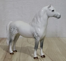 Beswick Welsh Mountain Pony Coed Coch Madog Mountain and Moorland series no.1643