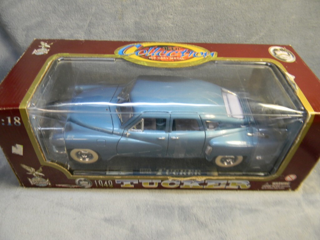 1948 Tucker ダイキャストモデル 1948 Tucker Road Legends Collection Scale 1 18 for sale
