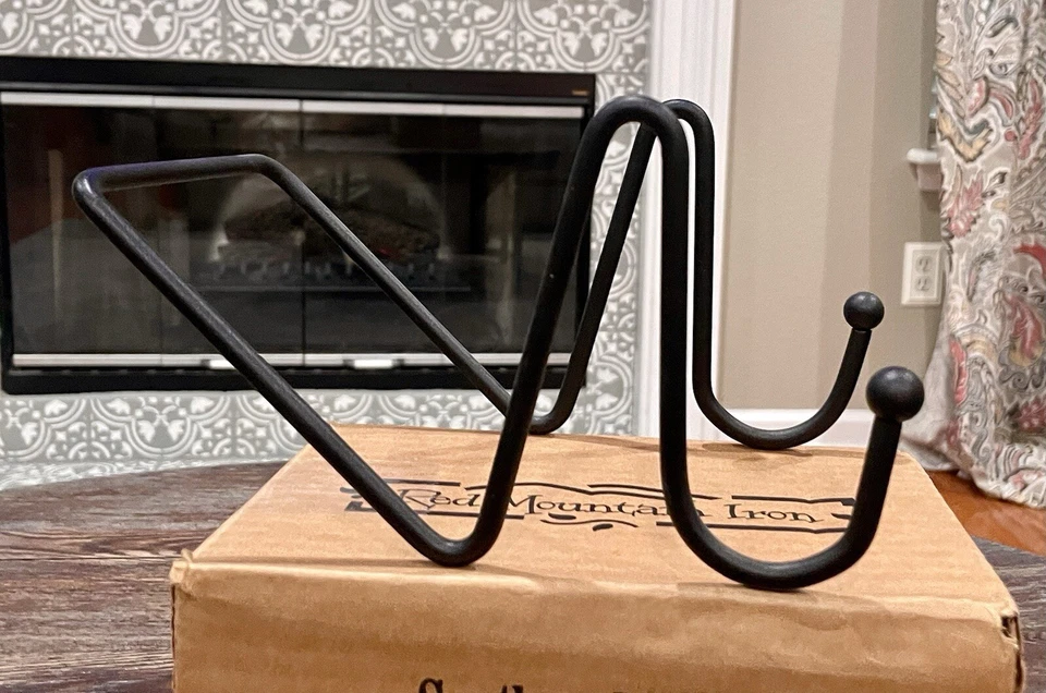 Southern Living at Home Red Mountain Iron Soporte para libros negro #40021 - Nuevo en caja Foto 2 de 4