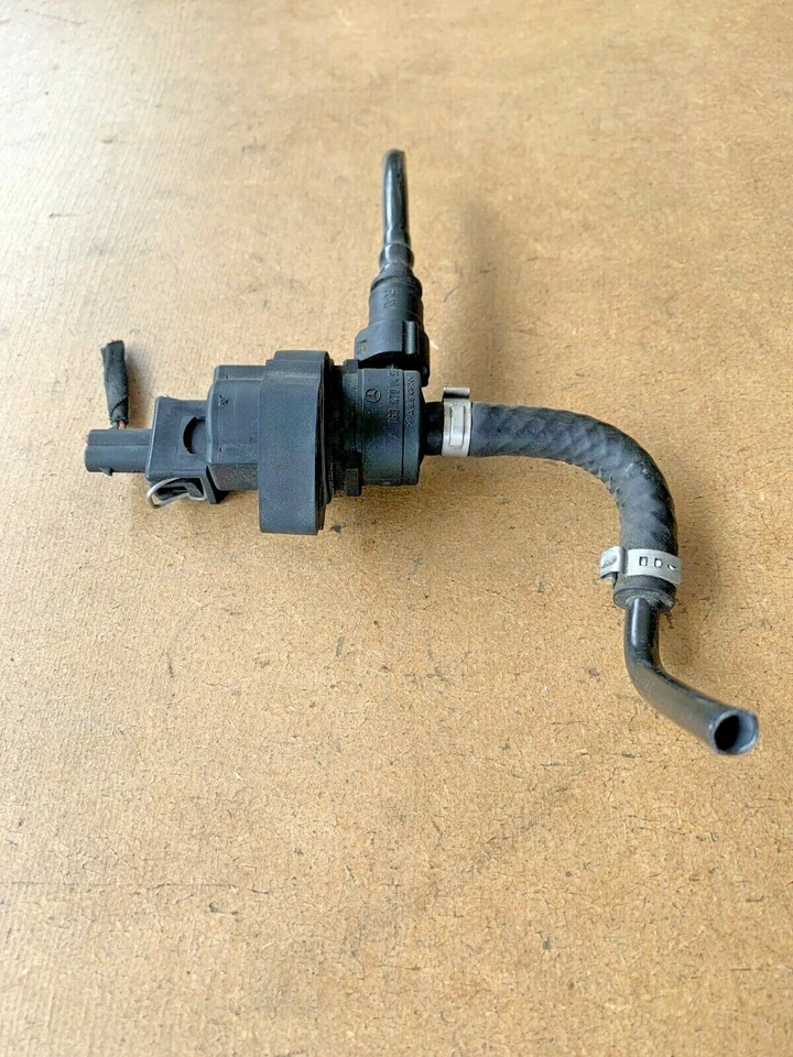 99-01 Mercedes ML430 ML320 Válvula de control de purga de regeneración de combustible OEM Foto 3 de 4