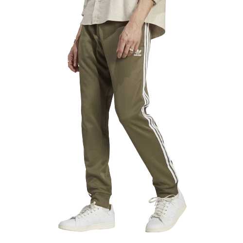 Olive top adidas pants