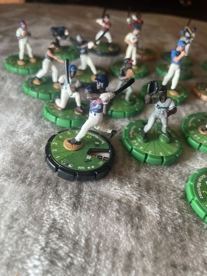 Lote De 29 Figuras De Béisbol Miniatura Temporada Regular MLB Wizkids SportsClix 2005 Foto 2 de 4
