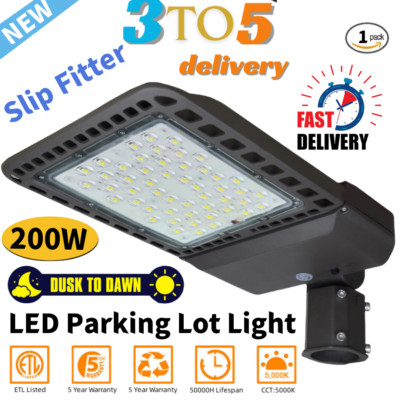 220V LED Parking Lot Light 200Watt Slip Fitter Mount for Stadium Roadways 5500K