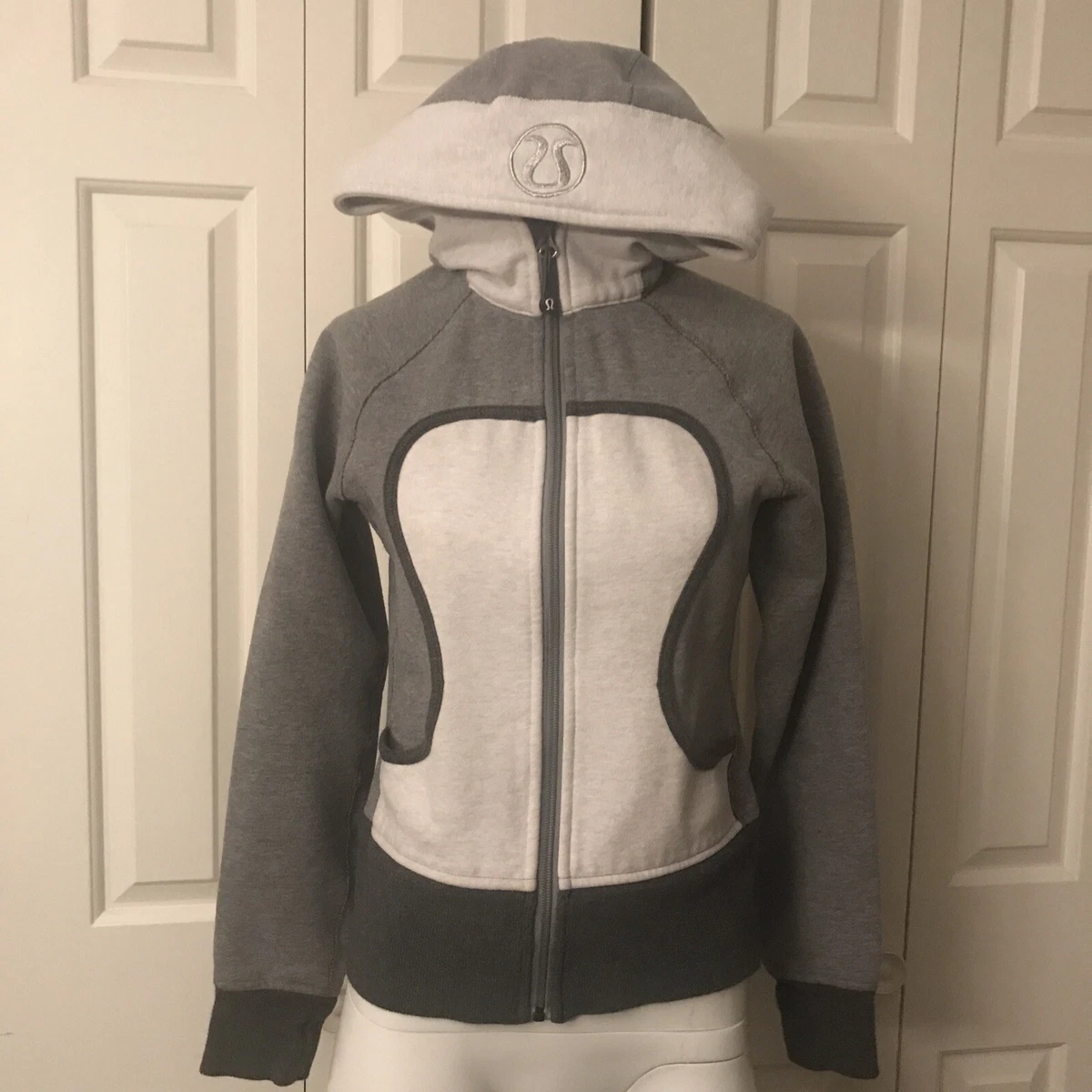 Lululemon Scuba Hoodie 4 Gray White Full Zip Thick Slim Fit Pit to Pit 16”  EUC