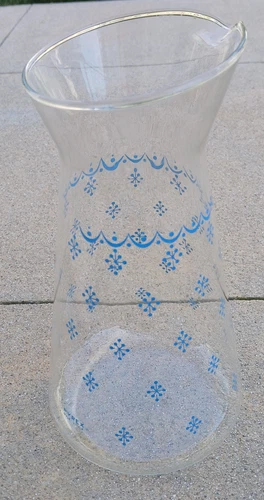 Vintage Pyrex Blue Snowflake Garland Glass Carafe Beaker Pitcher No lid