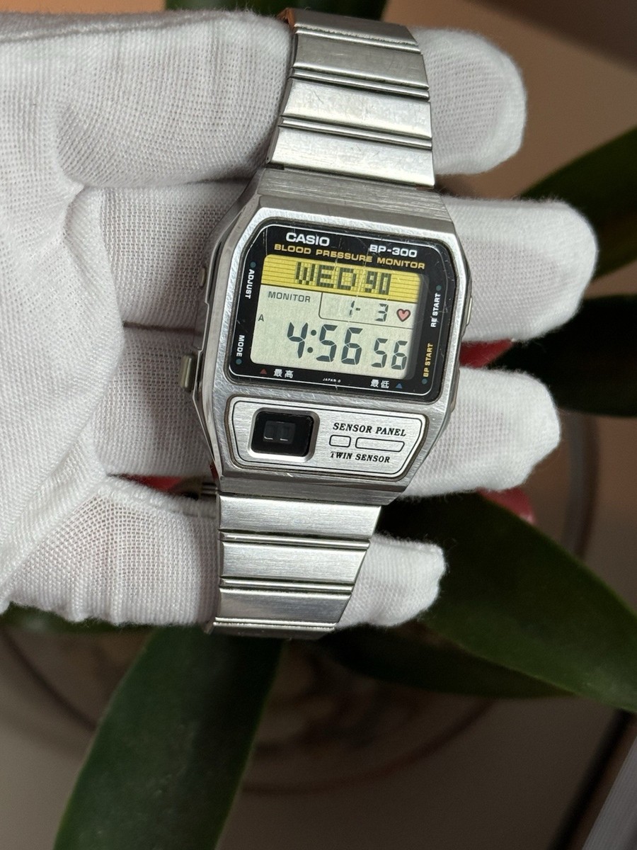 CASIO カシオ BP-300 血圧 脈拍 計測 デジタル 腕時計 メンズ Vintage Casio Bp-300 Blood Pressure Monitor Twin Sensor Made