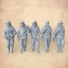 1/35 Resin WWII German Infantry Squad Winter Eastern Front 5 Figures GR01