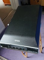 Epson Perfection V550 Flatbed Film Photo Scanner