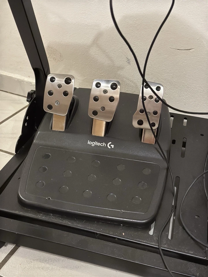 Logitech G29 Driving Force Rennlenkrad - Schwarz - Bild 4 von 4