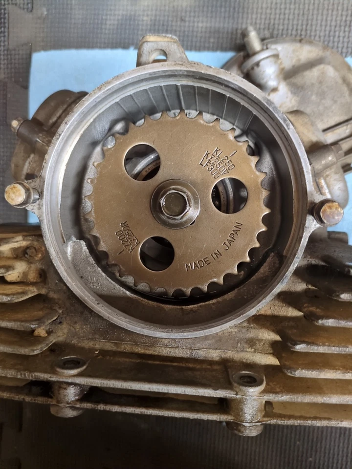 92 93 94 95 96 97 98 99 00 01 02 03 04 Kawasaki Bayou 300 culata y leva Foto 2 de 4