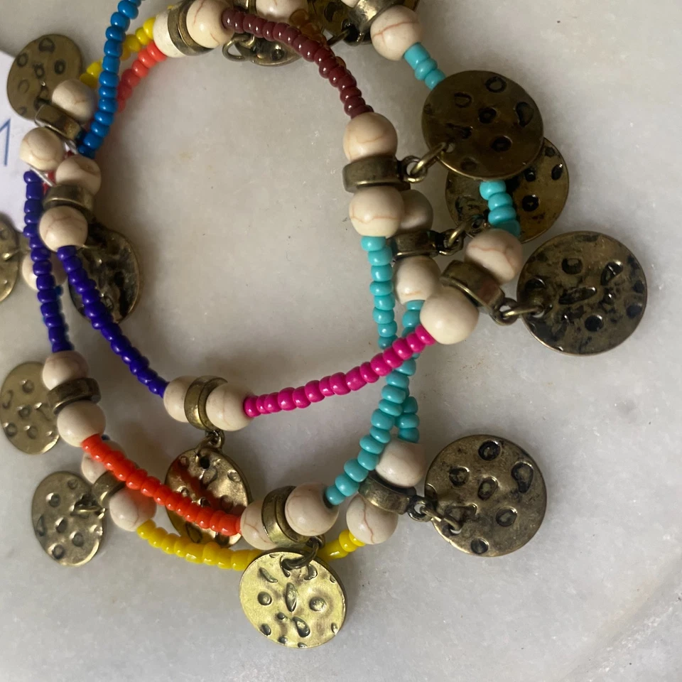 NUEVO CON ETIQUETAS Vivi Rio colorido pulsera elástica pila boho cuentas martillado bronce piedra Foto 3 de 4