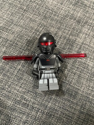 LEGO Star Wars Grand Inquisitor Minifigure 75082 With Helmet and Lightsaber 