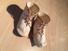 Antike Puppenschuhe ca