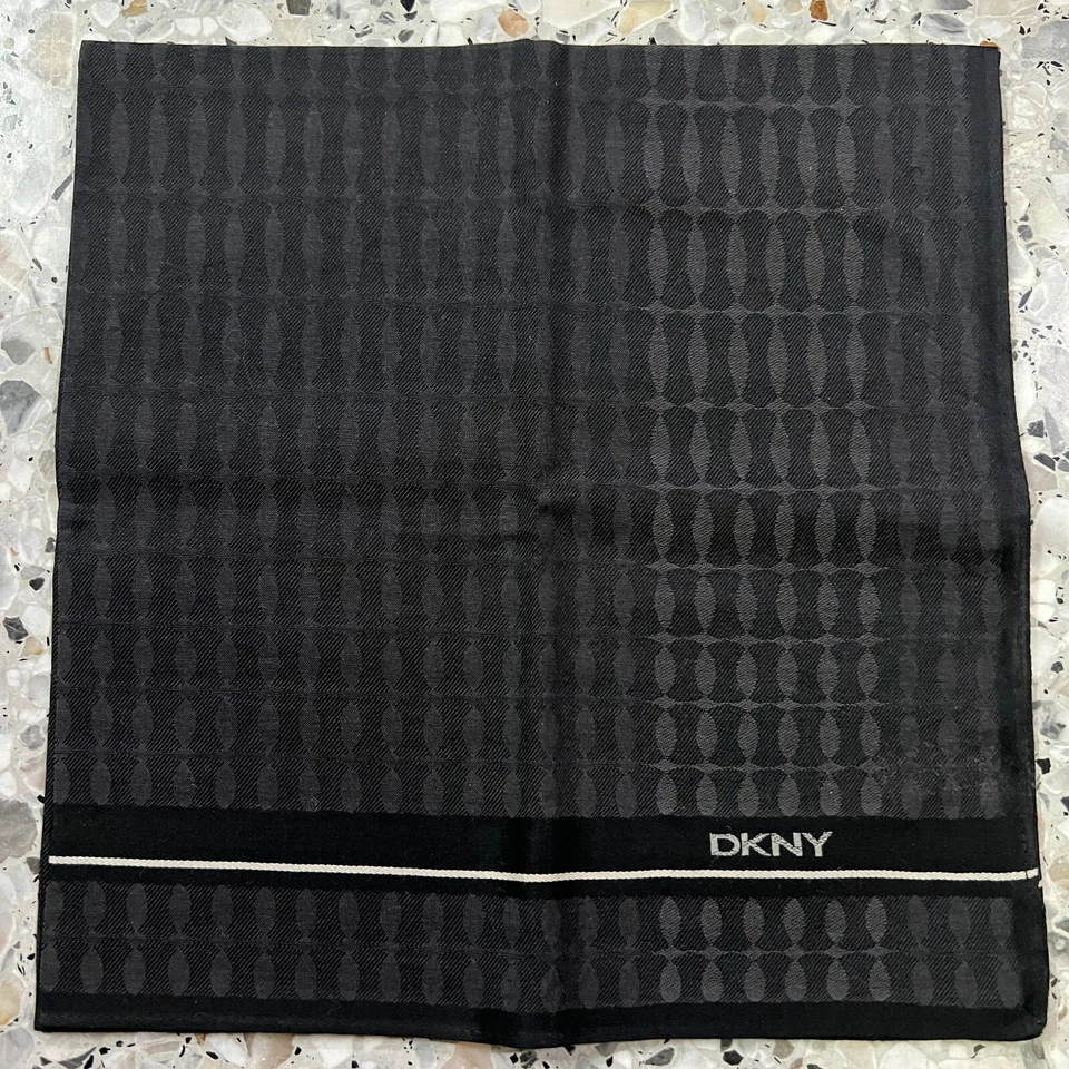 PAÑUELO HOMBRE GEOMÉTRICO NEGRO CLÁSICO ALGODÓN DE COLECCIÓN BOLSILLO ART CUADRADO 18" #DK8 Foto 2 de 3